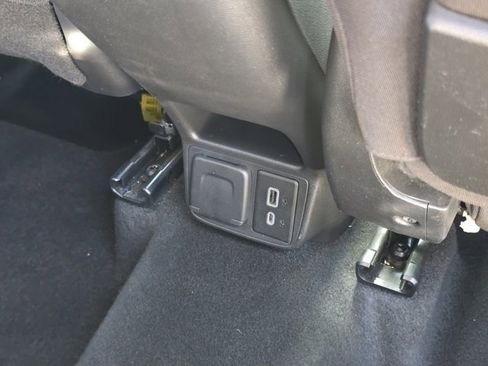 Used 2022 Chevrolet TrailBlazer LT w/ Convenience Package image 29