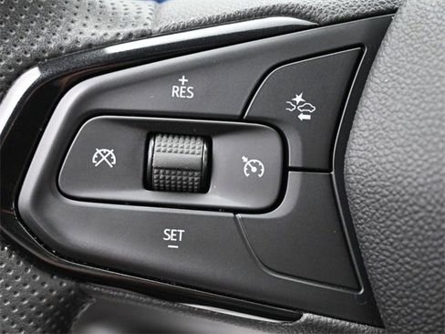 Used 2025 Chevrolet Trax LS image 30