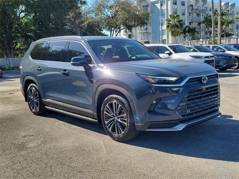 Used 2025 Toyota Grand Highlander MAX Platinum image 1