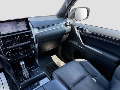 Used 2023 Lexus GX 460 Premium w/ Premium Package AWD/4WD image 25
