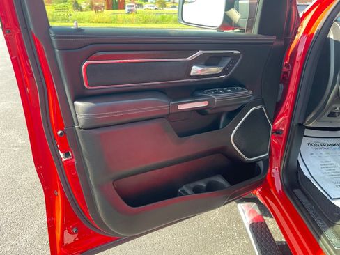 Used 2022 RAM 1500 Laramie AWD/4WD image 13