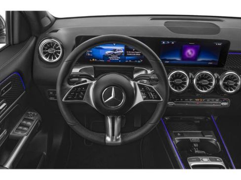 New 2025 Mercedes-Benz GLB 250 4MATIC image 10