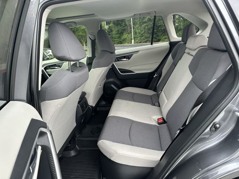 Certified 2024 Toyota RAV4 XLE w/ Convenience Package AWD/4WD image 31