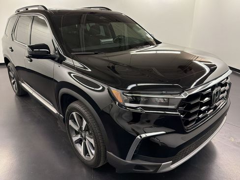 Certified 2025 Honda Pilot Elite image 7