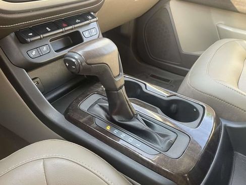 Used 2018 GMC Canyon SLT w/ Driver Alert Package AWD/4WD image 36