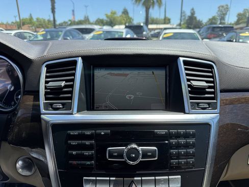 Used 2013 Mercedes-Benz GL 450 4MATIC image 18