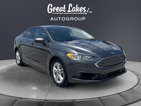 Used 2018 Ford Fusion SE FWD image 7
