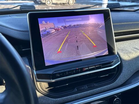 Used 2022 Jeep Compass Latitude image 26