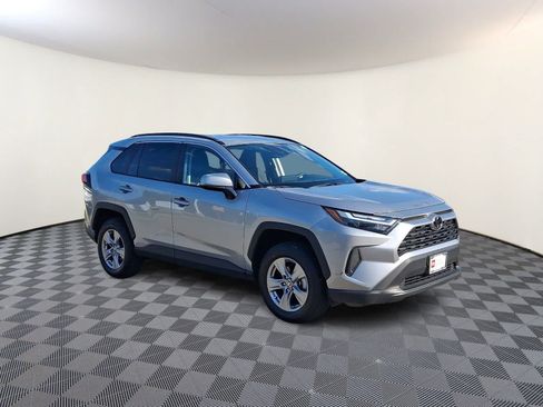 Certified 2025 Toyota RAV4 XLE AWD/4WD image 4