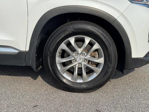 Used 2019 Hyundai Santa Fe SE FWD image 9