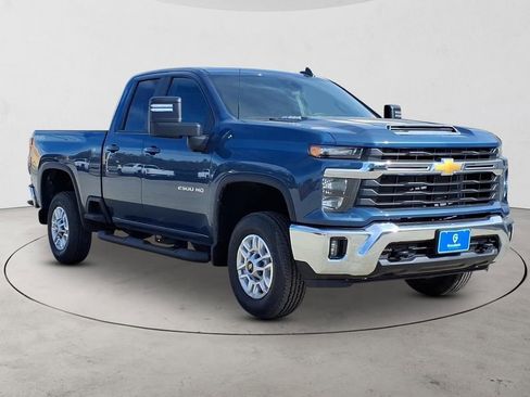 New 2026 Chevrolet Silverado 2500 LT image 3