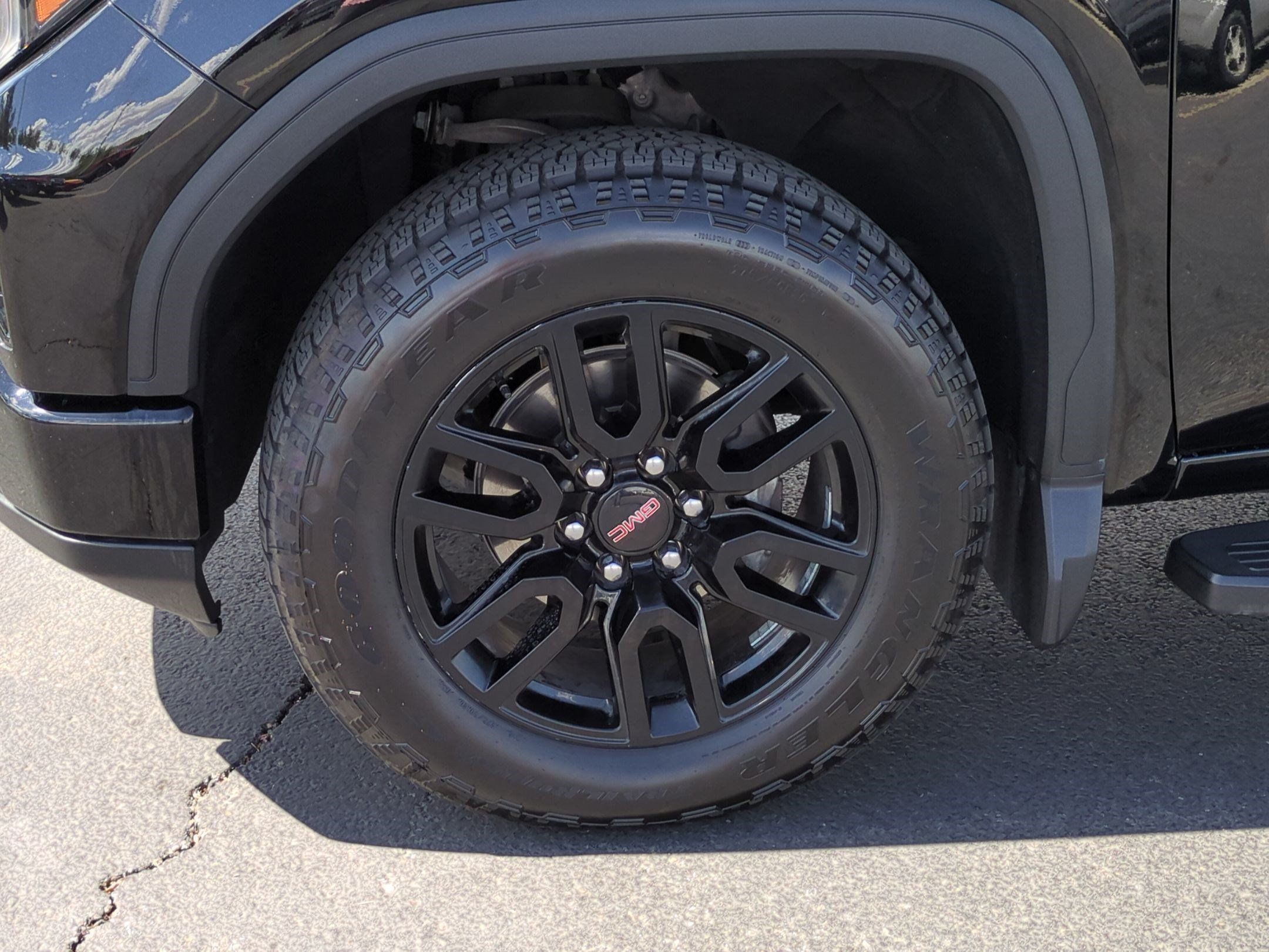 Used 2024 GMC Sierra 1500 Elevation w/ Preferred Package AWD/4WD image 11