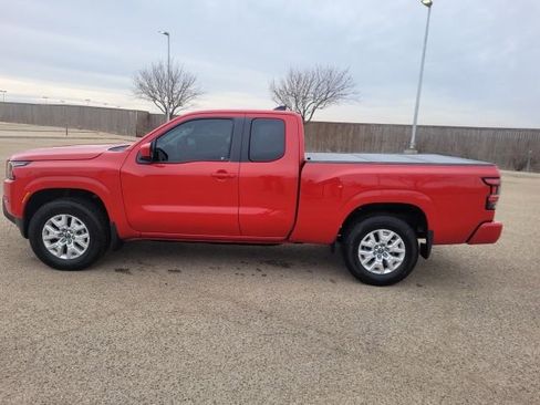 Used 2022 Nissan Frontier SV w/ Technology Package image 9