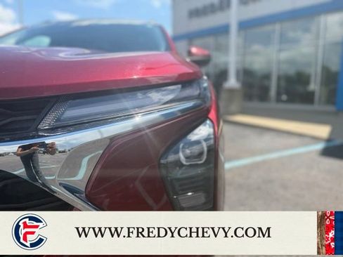 Used 2025 Chevrolet Trax LT w/ Driver Confidence Package FWD image 27