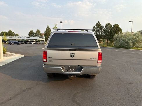 Used 2019 RAM 1500 Classic SLT w/ Luxury Group AWD/4WD image 4
