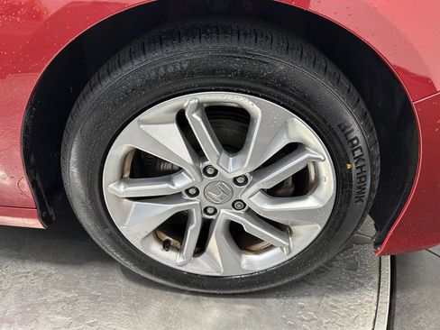 Used 2019 Honda Accord LX image 9