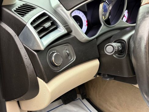 Used 2012 Cadillac SRX Luxury image 13