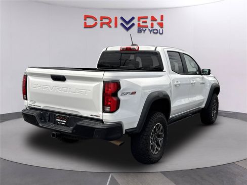 Used 2023 Chevrolet Colorado ZR2 w/ ZR2 Convenience Package III AWD/4WD image 4
