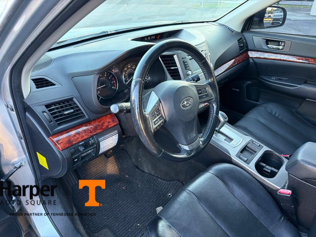 Used 2012 Subaru Outback 2.5i Limited w/ Moonroof Pkg AWD/4WD image 14