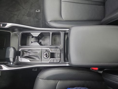 Used 2025 Kia Sorento S w/ Panoramic Sunroof Package FWD image 22