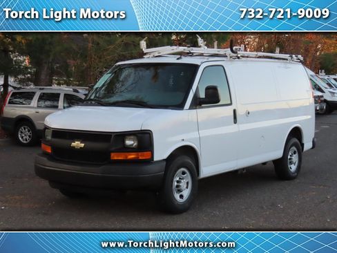 Used 2015 Chevrolet Express 2500 image 1