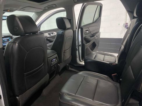 Used 2018 Chevrolet Traverse LT image 12