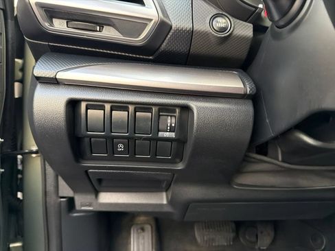 Used 2020 Subaru Forester Premium AWD/4WD image 25