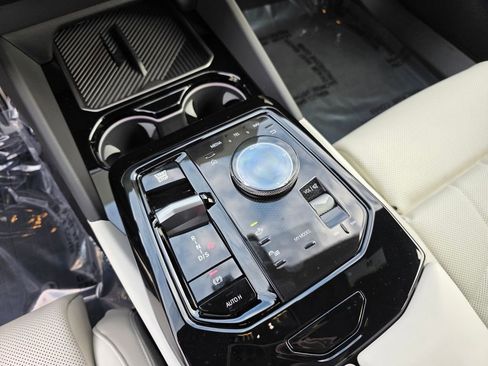 Used 2026 BMW 530i w/ M Sport Package image 17