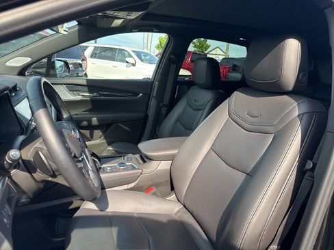 Used 2025 Cadillac XT5 Premium Luxury AWD/4WD image 15