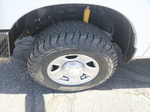 Used 2021 RAM 3500 Tradesman w/ Safety Group AWD/4WD image 17