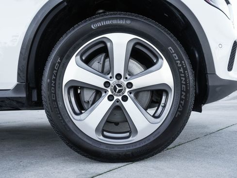 Used 2023 Mercedes-Benz GLC 300 4MATIC Coupe image 28