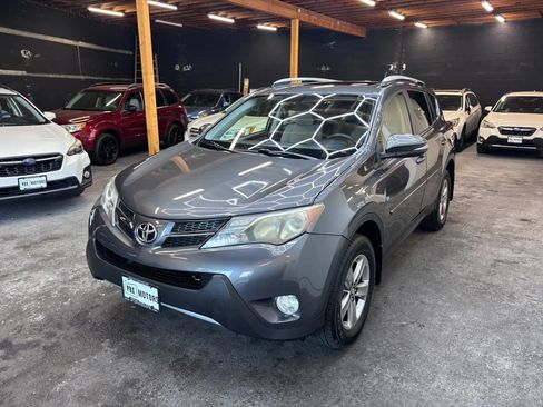 Used 2015 Toyota RAV4 XLE AWD/4WD image 3