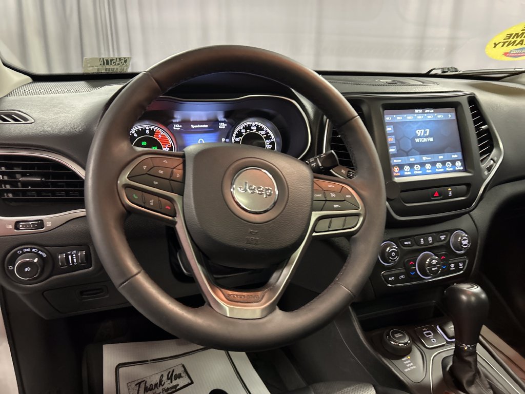 Used 2022 Jeep Cherokee Latitude Lux w/ Sun & Sound Group AWD/4WD image 15
