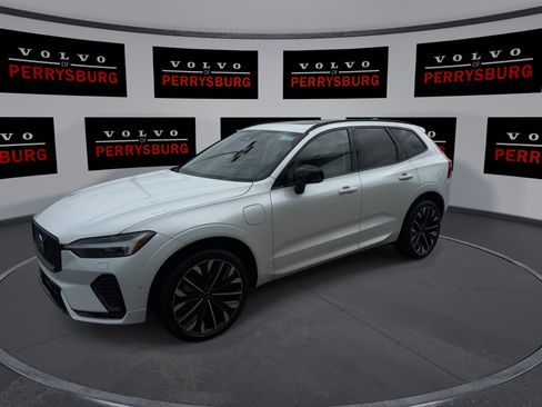 New 2026 Volvo XC60 T8 Ultra w/ Protection Package Premier image 4