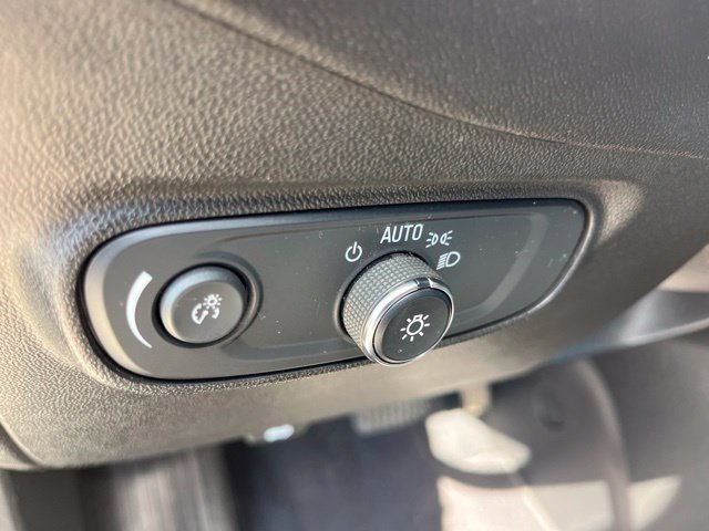 Used 2020 Chevrolet Equinox LS w/ LS Convenience Package FWD image 14