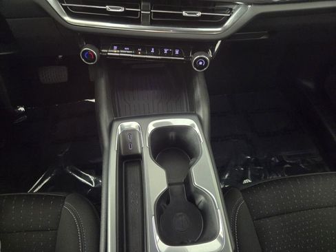 Used 2025 Chevrolet Equinox EV LT FWD image 13