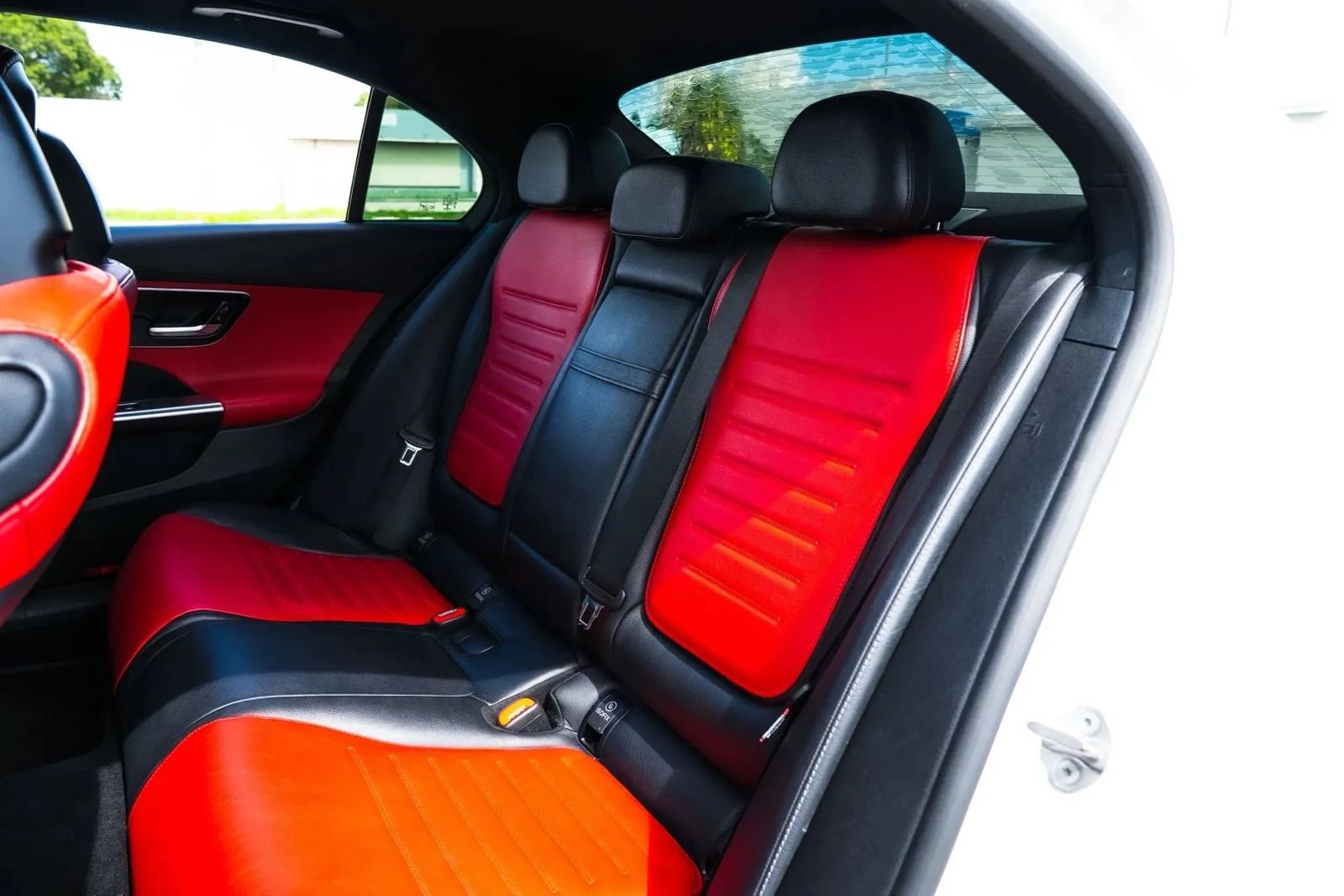 Used 2022 Mercedes-Benz C 300 Sedan image 28