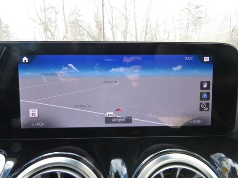 Used 2023 Mercedes-Benz EQB 350 4MATIC SUV image 25