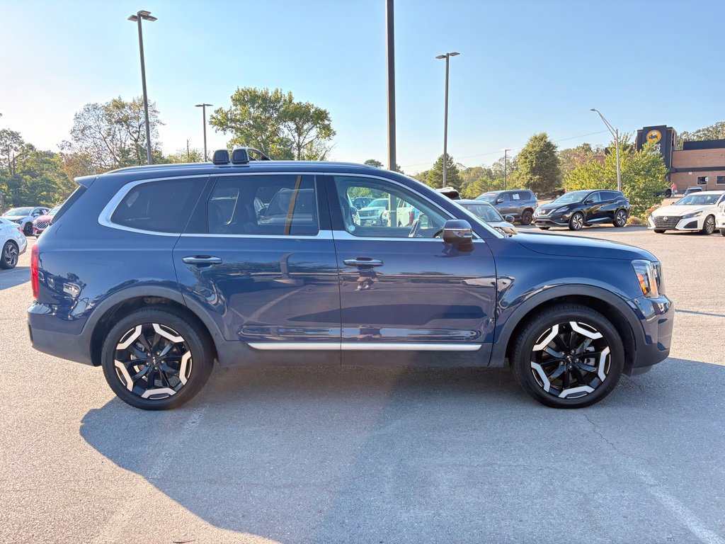 Used 2025 Kia Telluride S AWD/4WD image 9