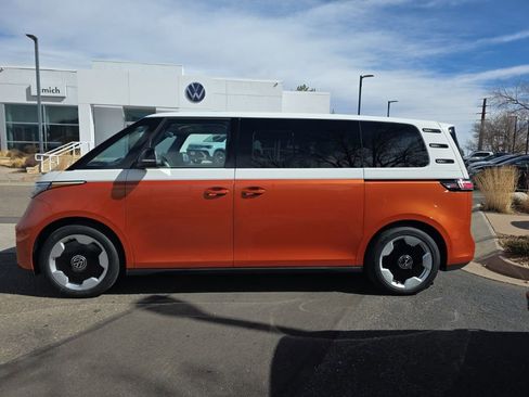 New 2025 Volkswagen ID. Buzz Pro S Plus image 3