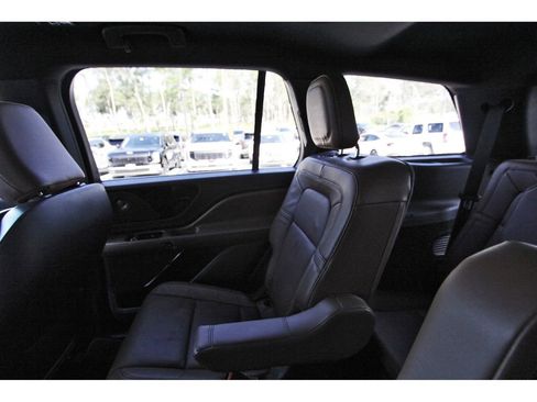 Used 2024 Lincoln Aviator Reserve w/ Elements Package Plus RWD image 14