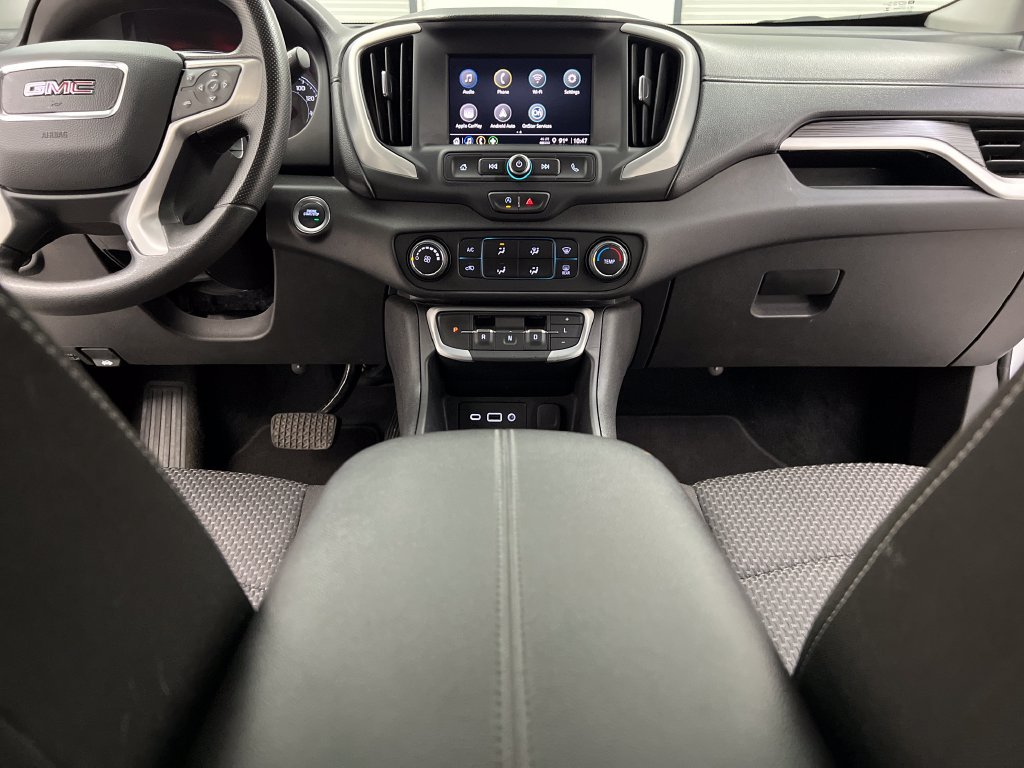 Used 2024 GMC Terrain SLE AWD/4WD image 43