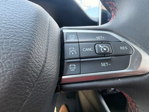 Used 2025 Jeep Compass Trailhawk AWD/4WD image 17