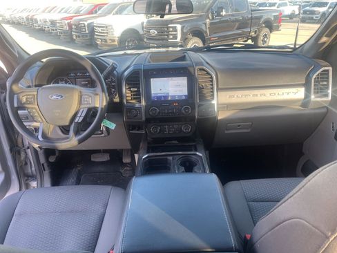 Used 2022 Ford F250 XLT w/ XLT Premium Package image 13