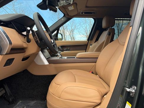 New 2026 Land Rover Range Rover Long Wheelbase SE AWD/4WD image 11