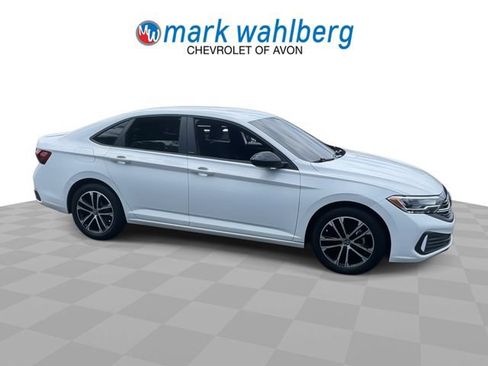 Used 2024 Volkswagen Jetta Sport FWD image 9