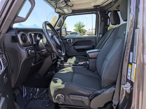 Used 2019 Jeep Wrangler Unlimited Sport S AWD/4WD image 15
