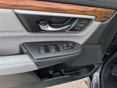 Used 2017 Honda CR-V Touring image 20