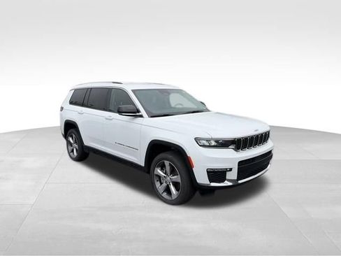 Used 2022 Jeep Grand Cherokee L Limited image 13