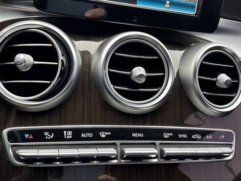 Used 2019 Mercedes-Benz C 300 C 300 image 34